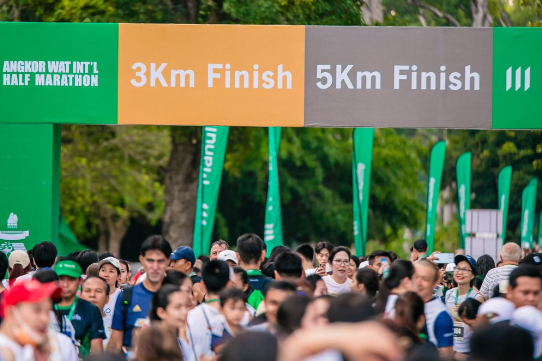 Manulife Cambodia Boosts Siem Reap’s Economy As The Principal Sponsor Of The Angkor Wat International Half Marathon 2024